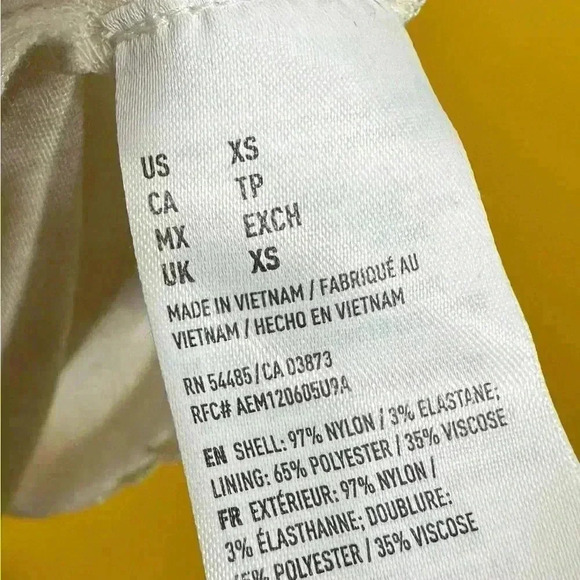 American Eagle Outfitters Ivory Lace 3/4 Sleeve V-Neck Babydoll Blouse - Picture 11 of 12